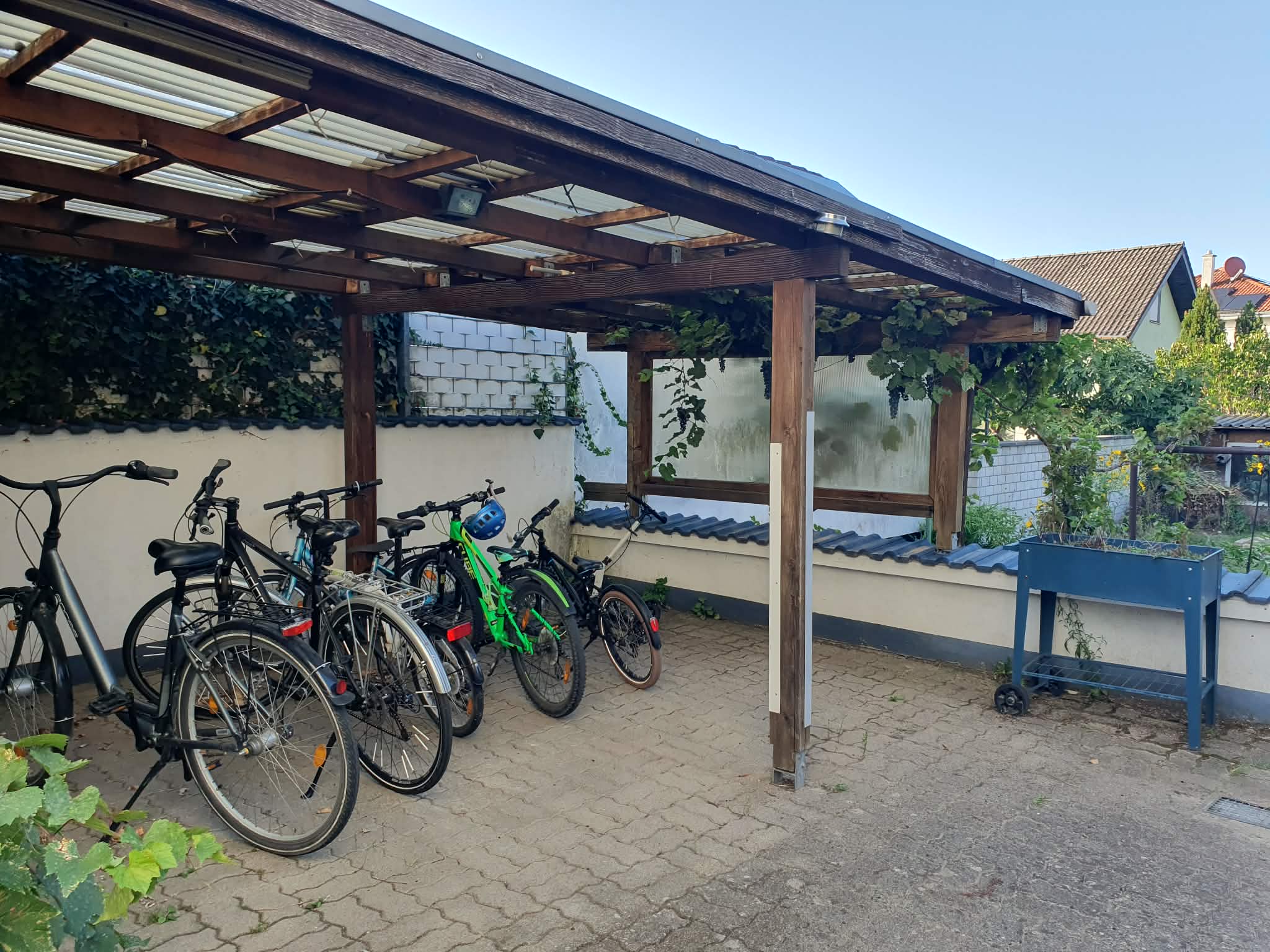 Überdachter Fahrradstellplatz